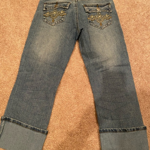 Vintage Southpole Jean Capris - Picture 4 of 7